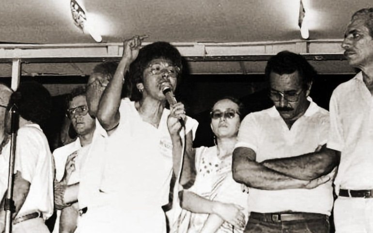 Alba, a educadora que fez história em Alagoas, ganha biografia e noite de autógrafos em Maceió