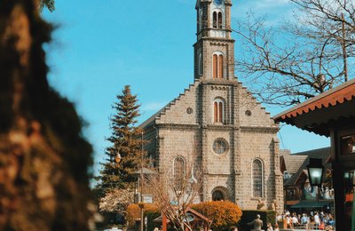 Booking.com compartilha os destinos mais reservados para o feriado de Corpus Christi