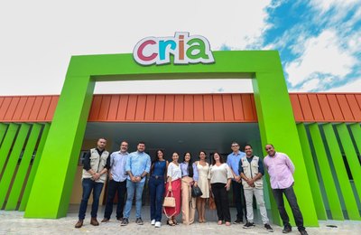 Semed participa de visita técnica na Creche Cria que estado entregará ao Município