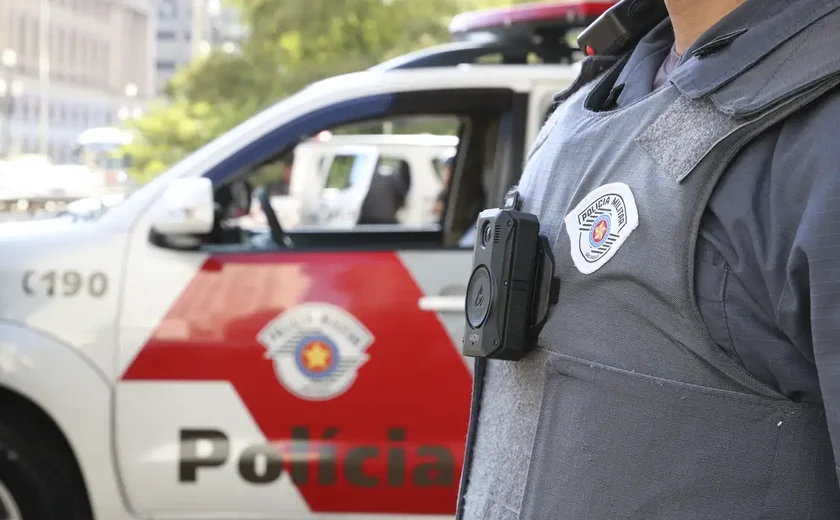 GO: polícia acha em chácara arsenal com fuzil, espada e metralhadora