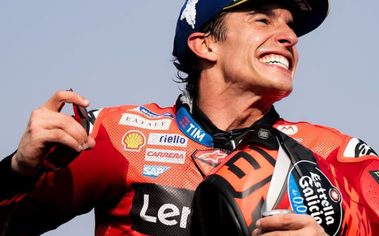 Marc Márquez 'voa' na pista e conquista a pole position na etapa da Argentina de MotoGP