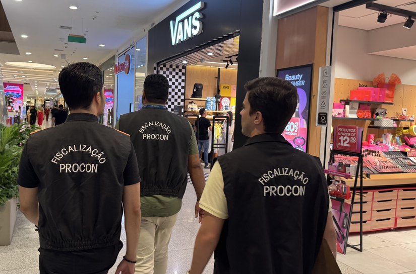 Procon Maceió orienta consumidores sobre compras seguras no final de ano