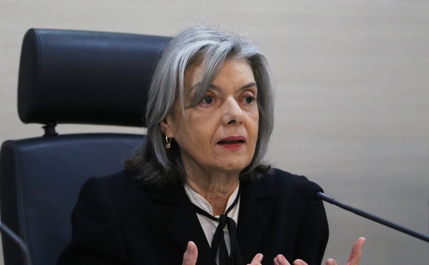 Cármen Lúcia considera preocupante apreensão de dinheiro nas eleições