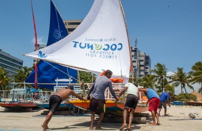 Alta temporada: SMTT inicia renovação das autorizações de jangadeiros da capital 
