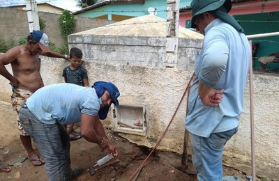 Casal efetua ação de combate a perdas em Palmeira dos Índios 