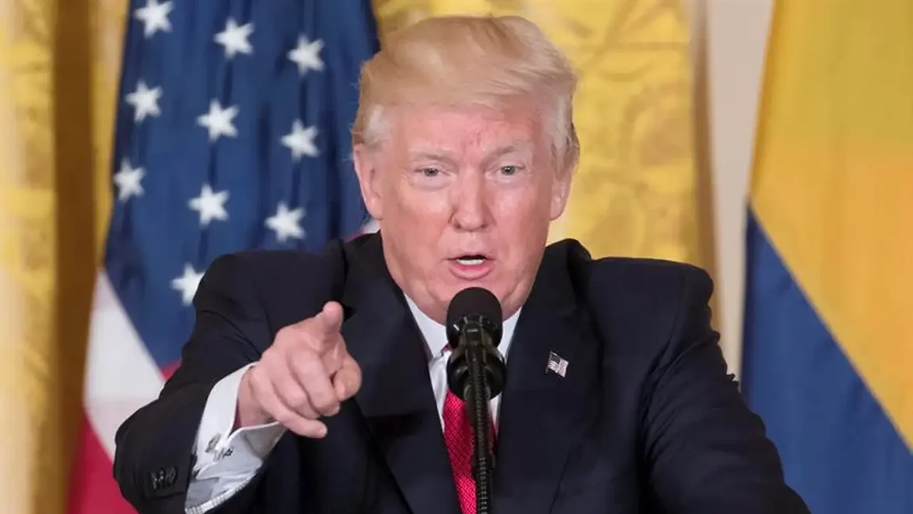 Mundo estava à beira da 3ª Guerra Mundial, afirma Trump em comício
