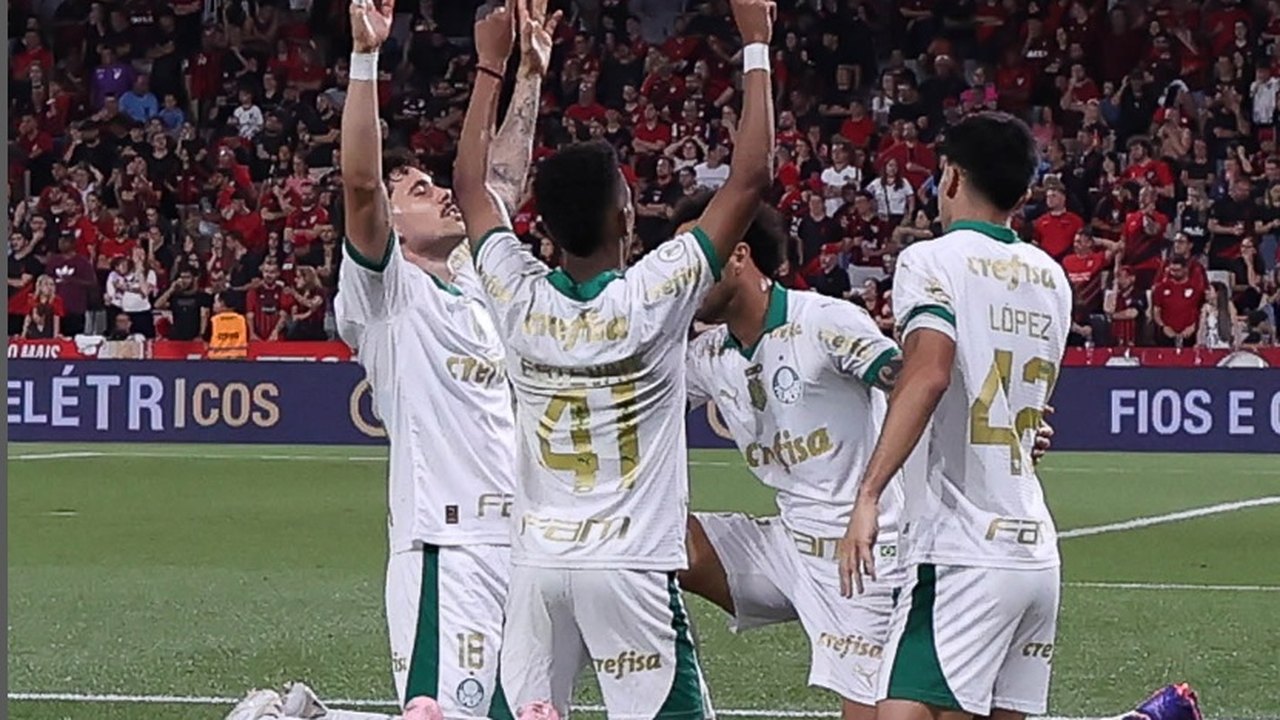 Palmeiras recebe proposta da Sportingbet para patrocínio master