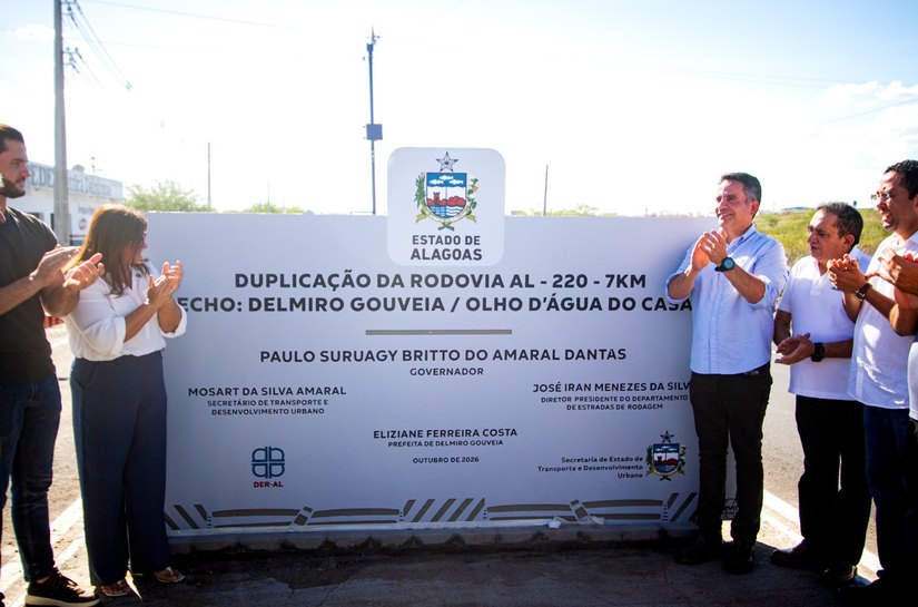 Governo entrega trecho duplicado da AL-220 entre Delmiro Gouveia e Olho D'Água do Casado