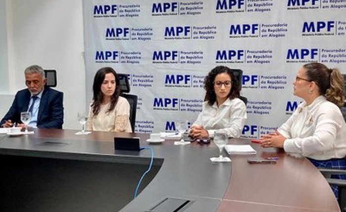 Posicionamento contrário não pode impedir o direito dos moradores sobre o andamento das ações Posicionamento contrário não pode impedir o direito dos moradores sobre o andamento das ações