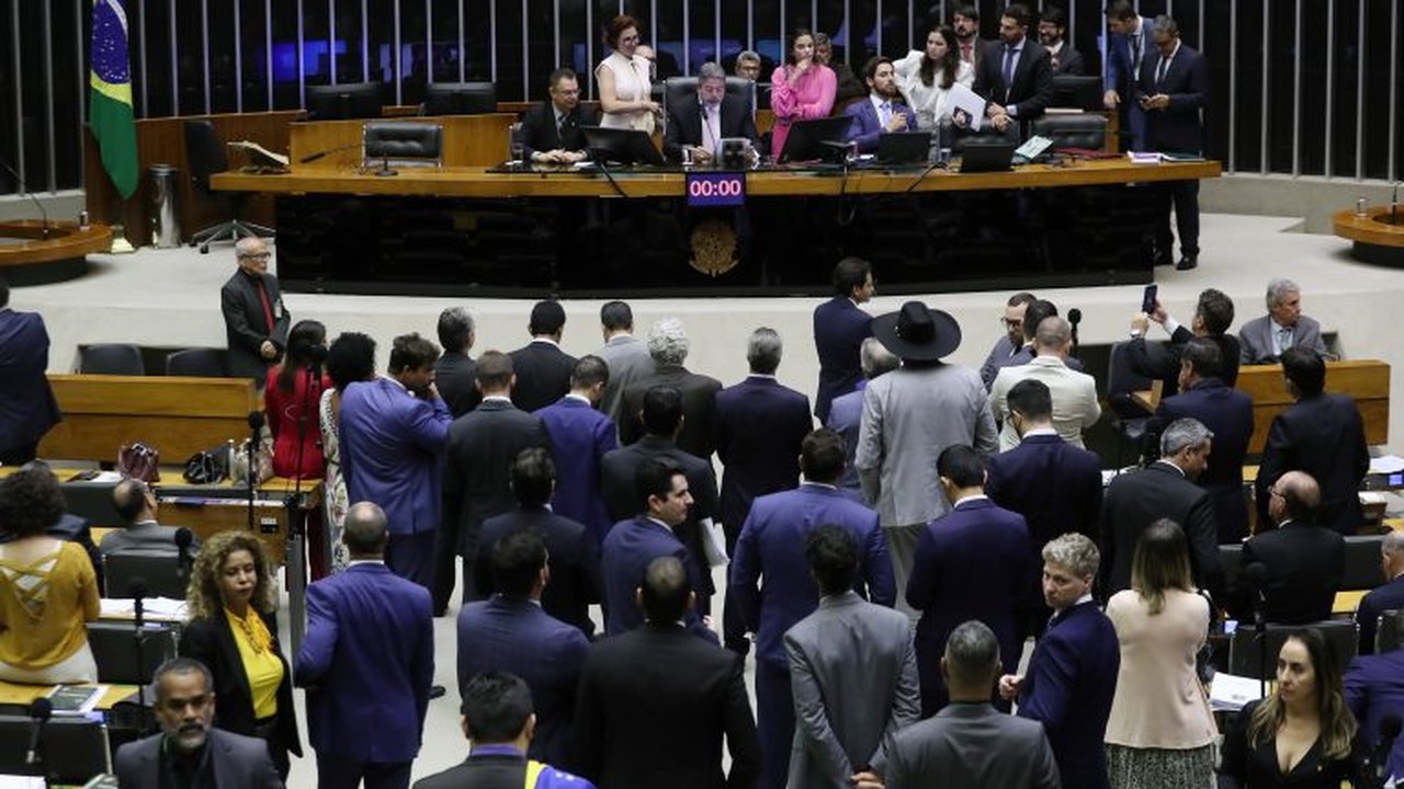 Câmara dos Deputados inicia a Ordem do Dia para analisar propostas; acompanhe