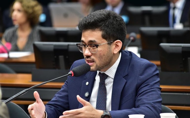 Comissão aprova projeto que prevê assinatura eletrônica em notas promissórias