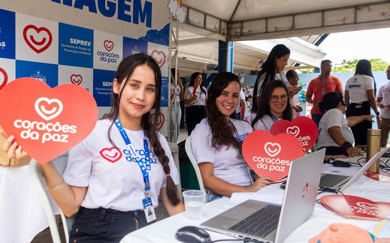 Corações da Paz nas Escolas leva diversos serviços gratuitos ao Benedito Bentes
