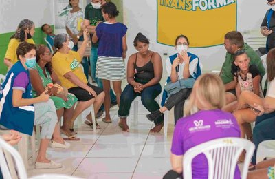 Saúde e Gabinete da Mulher levam ações para mulheres em situação de rua