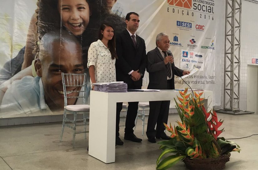 Judiciário promove casamento coletivo na Cambona e oficializa 40 uniões