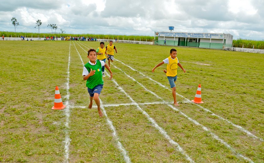 Estudantes de Limoeiro de Anadia iniciam primeira etapa do Programa Atleta na Escola