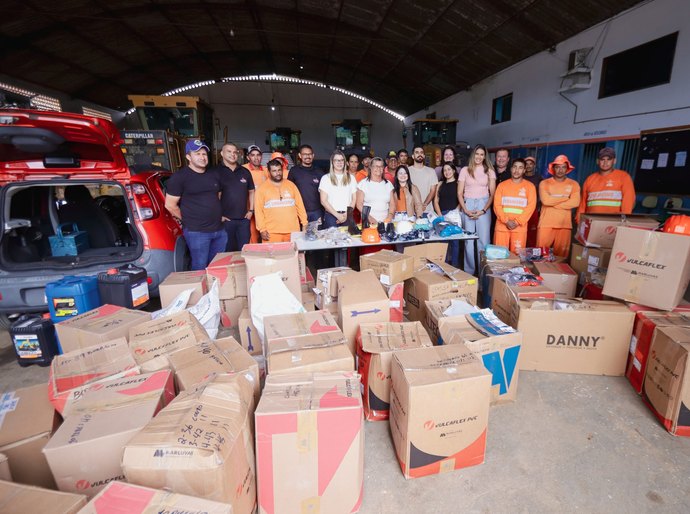 Prefeitura de Palmeira entrega kits de proteção pessoal aos colaboradores