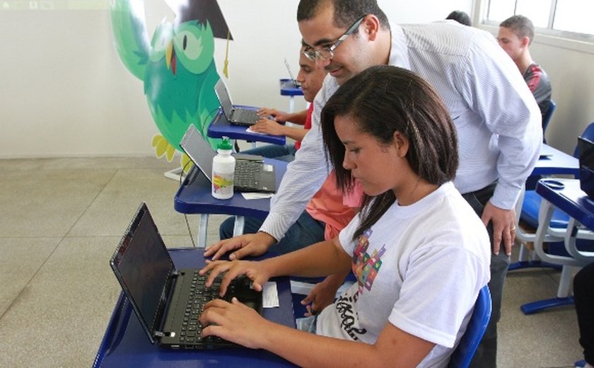 Em Alagoas, 87% das escolas públicas possuem acesso à internet