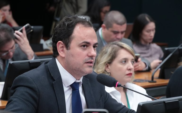 Reações de governistas e oposição à cassação de Glauber: 'perseguição' e 'colheu o que plantou'