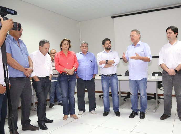 Produtores de leite levam a Renan pedido de apoio para unidade em Batalha