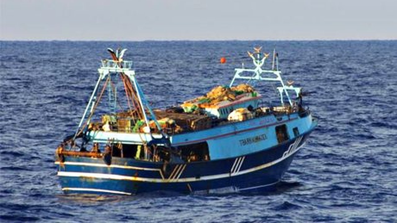Novo naufrágio no Mediterrâneo deixa pelo menos 20 mortos
