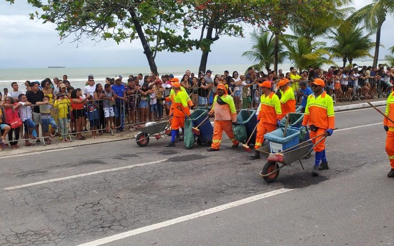Independência do Brasil: Prefeitura intensifica limpeza na orla durante e após desfile de 7 de setembro