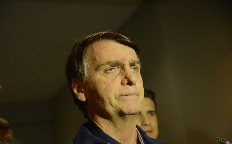 Defesa de Bolsonaro cita 10 problemas de saúde para pedir prisão domiciliar