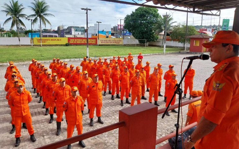Bombeiros encerram as apresentações dos trabalhos de conclusão do Curso de Aperfeiçoamento de Praças