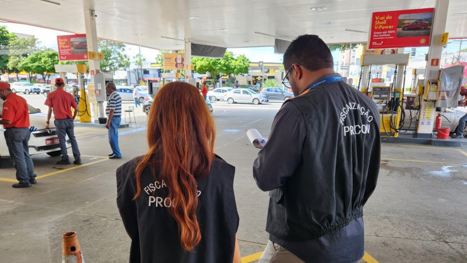Procon Maceió fiscaliza postos de combustíveis na capital