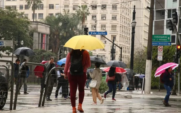 Feriado de Páscoa: previsão é de chuva forte em vários Estados; veja onde