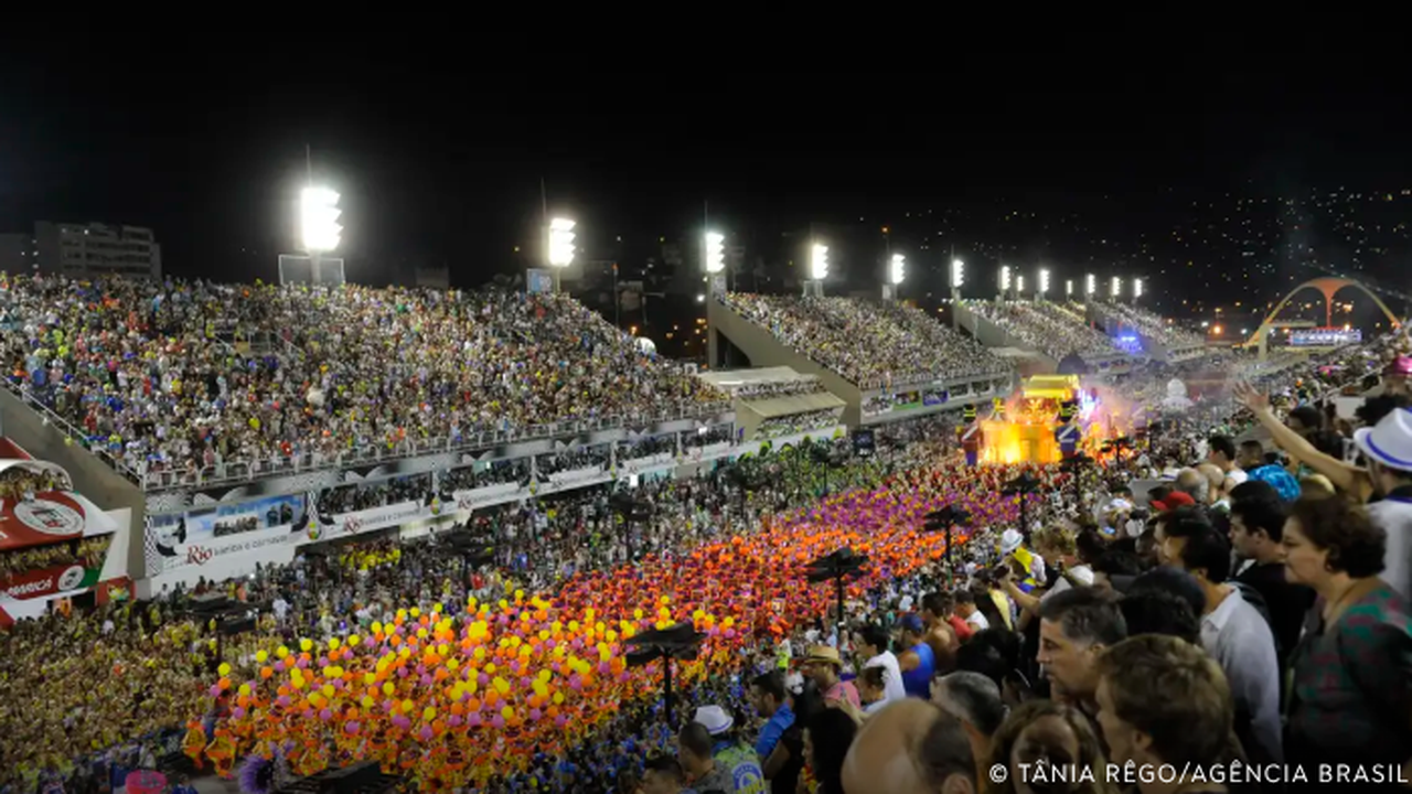 'Bancada do samba' disputa apoio de escolas do Rio em 2026