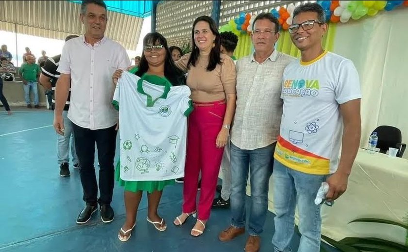 Prefeitura de Branquinha vai entregar fardamento escolar para 3 mil alunos da rede municipal
