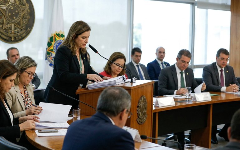Banco de boas práticas de proteção à mulher é aprovado na CDH