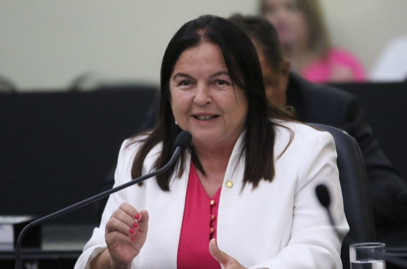 Projeto de Lei de Fátima Canuto que institui Dia de Levante Contra o Feminicídio é aprovado pela ALE