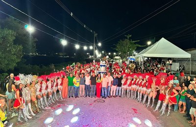 Com o tema Educação e Copa do Mundo: formando cidadãos para o jogo da vida, Branquinha realizou tradicional Desfile Cívico