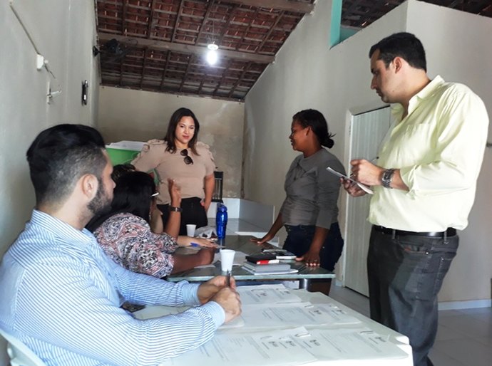 Prefeitura de Maceió através da Semas entrega kits assistenciais na Vila Emater
