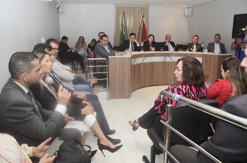 Sesau debate Rede de Oncologia de Alagoas em reunião na Comissão de Saúde da ALE