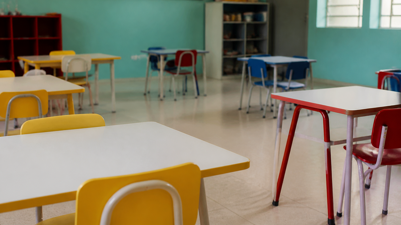 Aulas são suspensas em creche de Minas Gerais após suspeita de surto de sarna humana