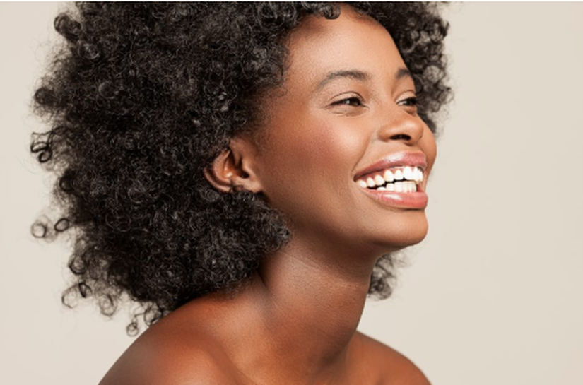 Transição capilar: mais do que estética, um ato de identidade e resistência
