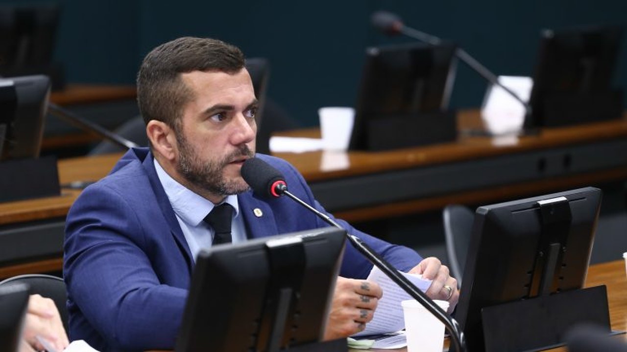 Carlos Jordy critica decisão de Zanin sobre prorrogação da votação