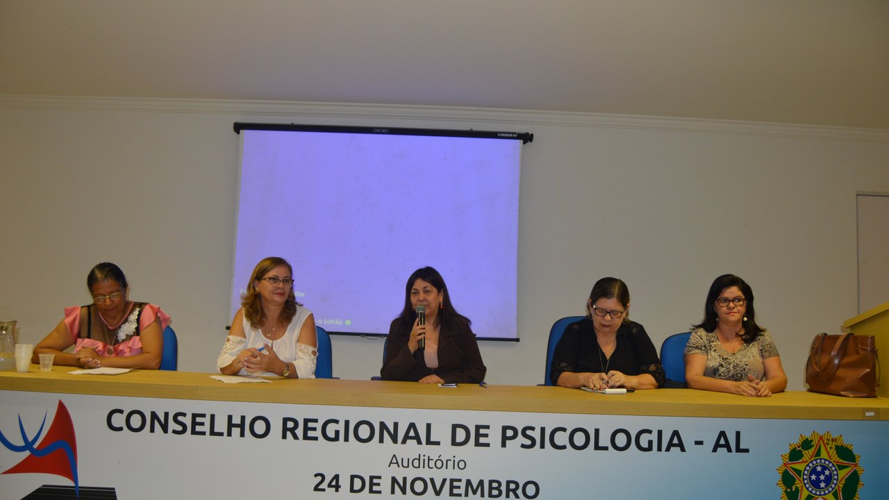 Em encontro com gestores municipais, secretária reafirma compromisso do Governo de Alagoas com programas sociais