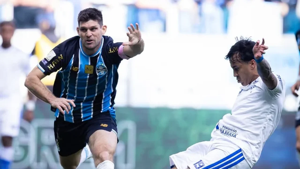 Cruzeiro vence o Grêmio com hat-trick de Kaio Jorge e briga forte pelo G-4
