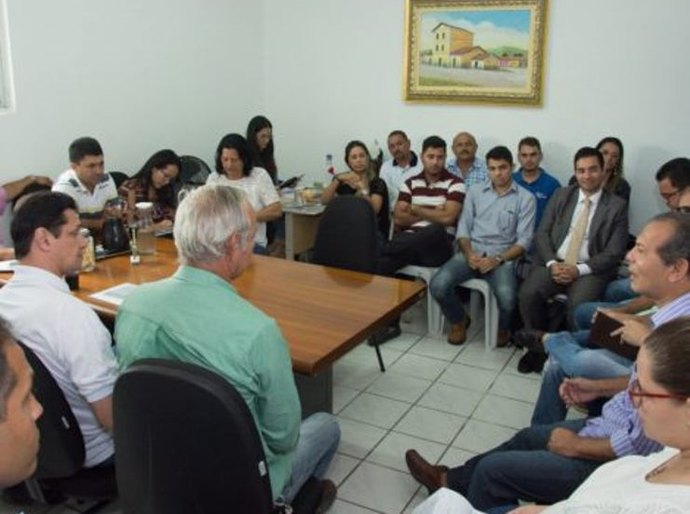 Indústria alimentícia aguarda posição de prefeito para se instalar em Atalaia