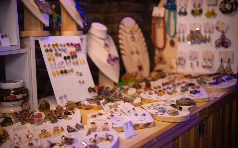 Quarenta e cinco por cento dos brasileiros buscaram renda alternativa recentemente, indica Datafolha