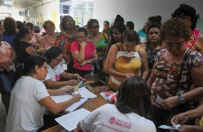 Maceió Rosa: postos recebem mutirão de saúde da mulher 