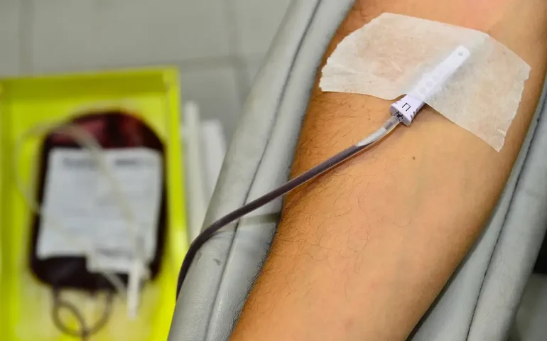 Transfusão de sangue intrauterina inédita é feita em indígena no AM