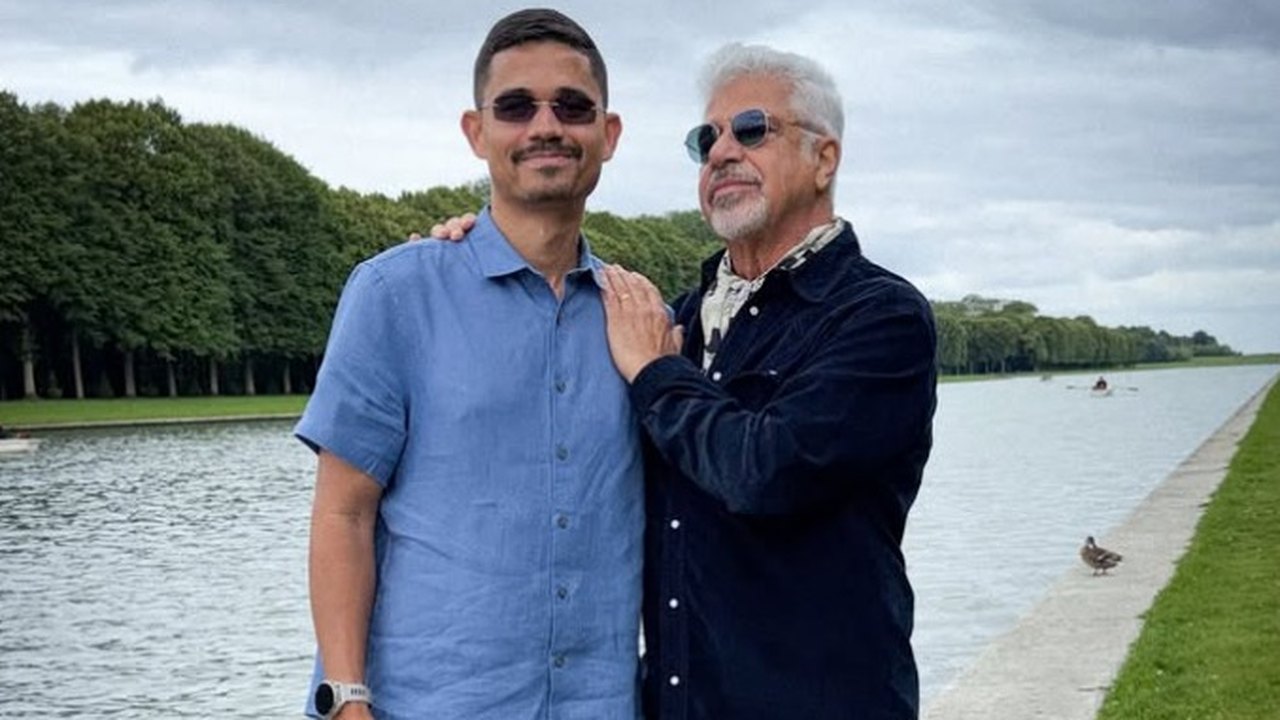 Lulu Santos faz viagem romântica com o marido, Clebson Teixeira