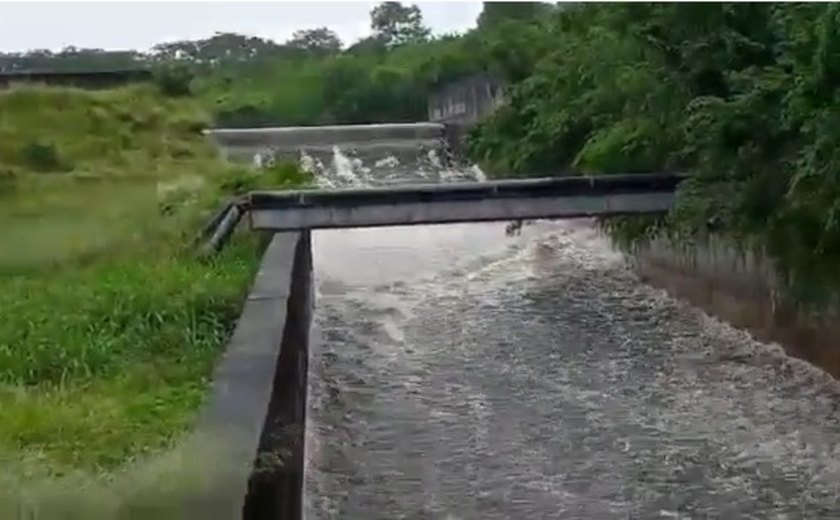 Fortes chuvas prejudicam estações elevatórias e fornecimento de água é suspenso em Palmeira dos Índios