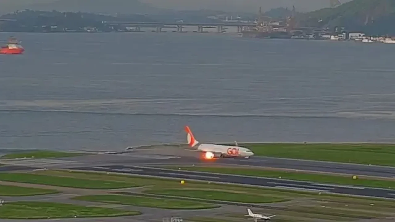 Avião da Gol tem princípio de incêndio em motor em preparação para decolagem no Santos Dumont