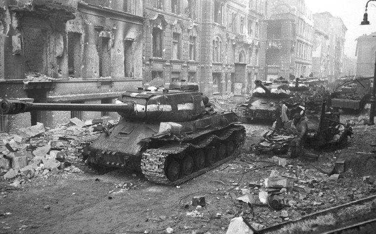 Influenciadores brasileiros reconhecem a Rússia como peça fundamental para derrota do nazismo