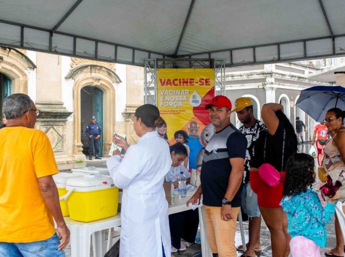 Secretaria de Saúde de Penedo vacina quase 900 pessoas no Dia D contra Gripe